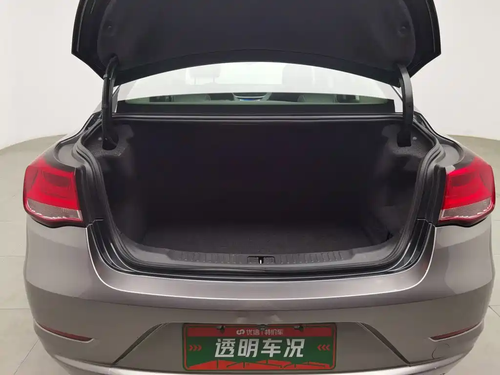 Chevrolet Malibu — миниатюра 16