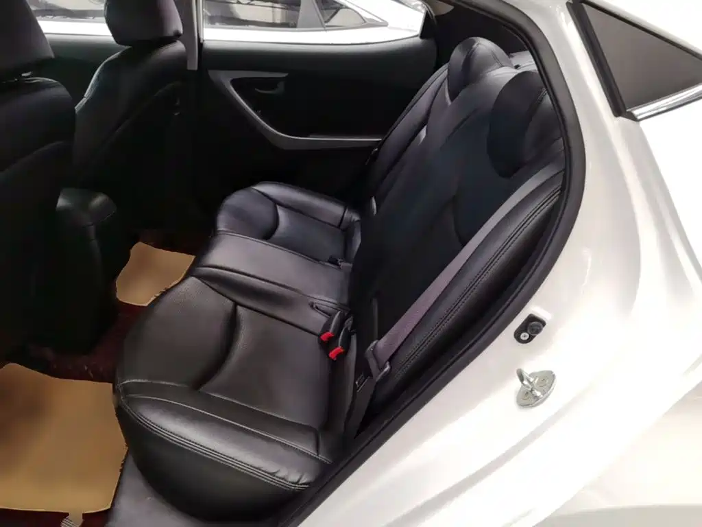 Hyundai Elantra Langdong — миниатюра 17