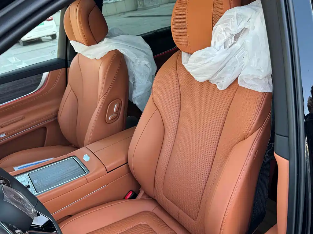 AITO ASK THE WORLD M9