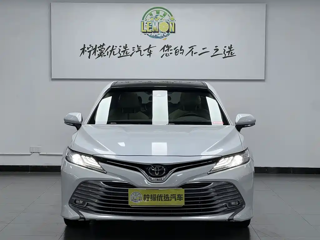 Toyota Camry — миниатюра 3