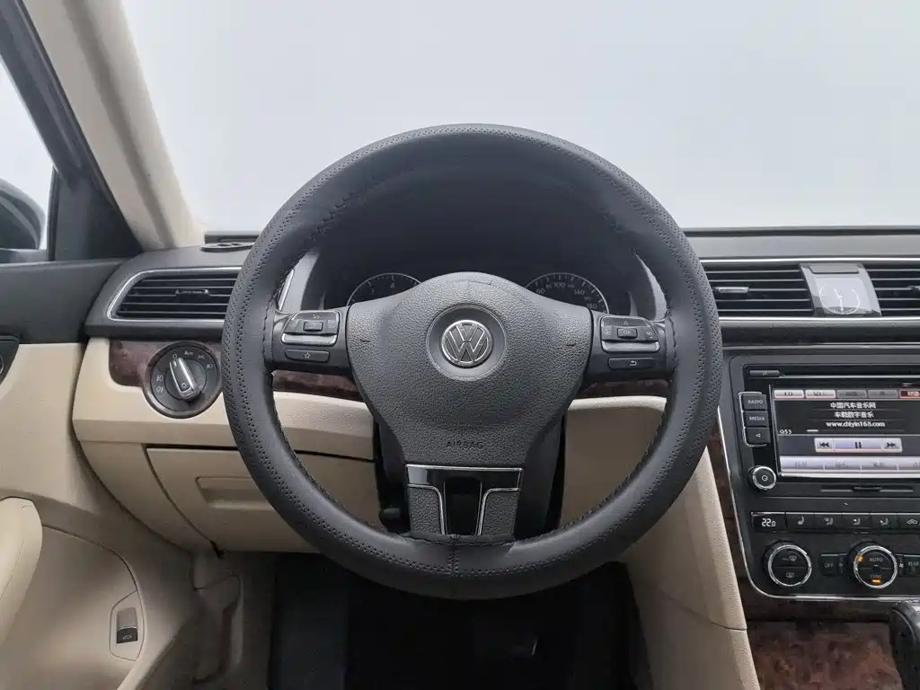 Volkswagen Passat — миниатюра 11