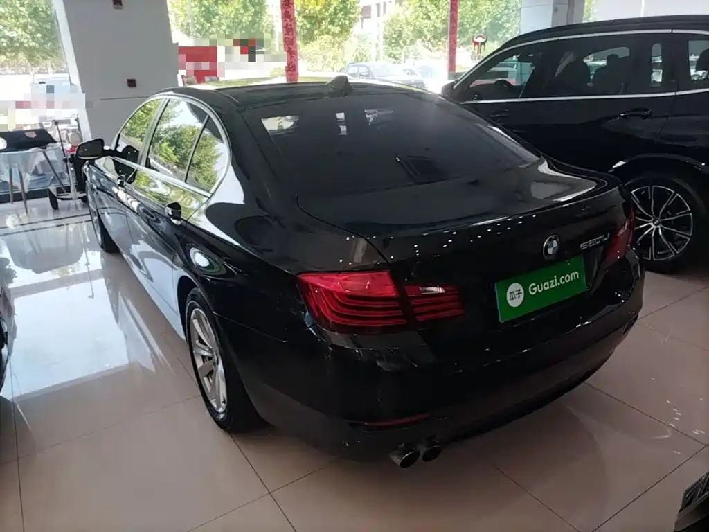 BMW 5 Series — миниатюра 5