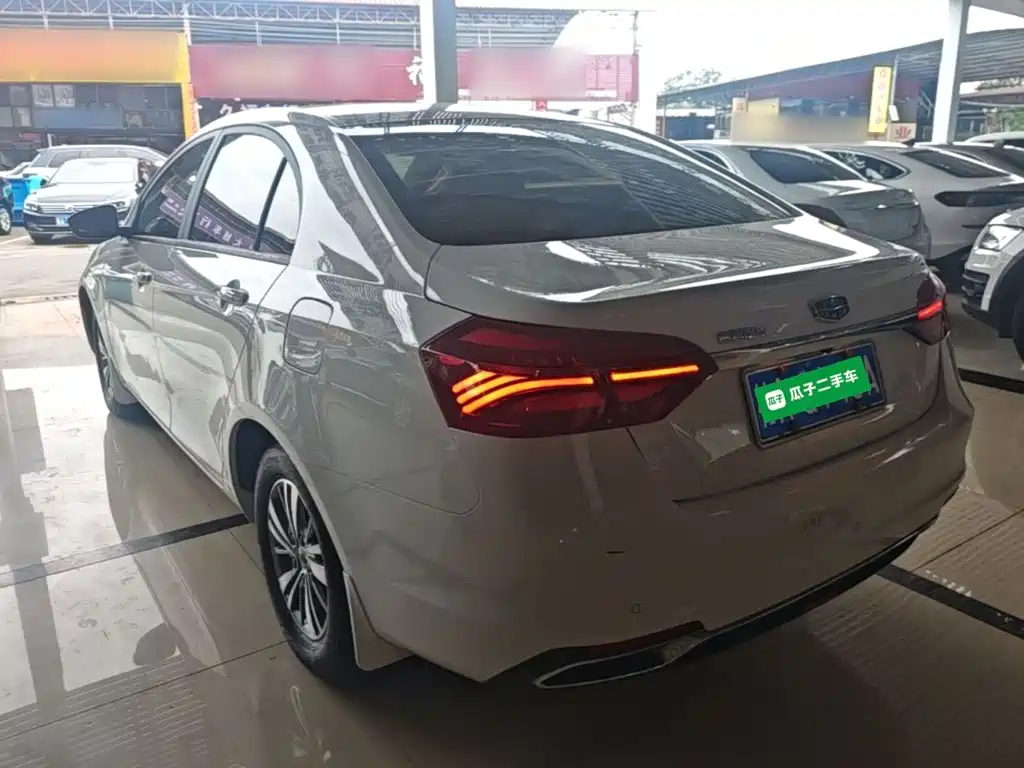 Geely Emgrand — миниатюра 5