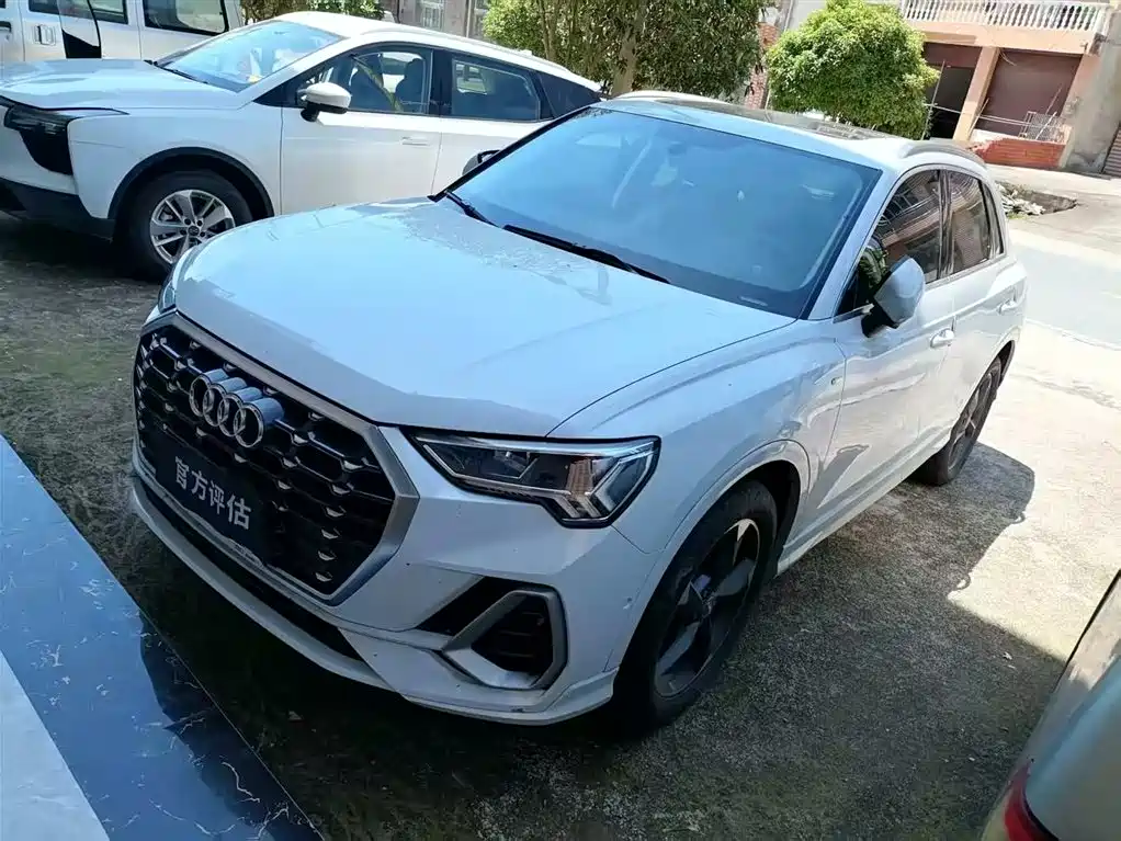 Audi Q3 2021