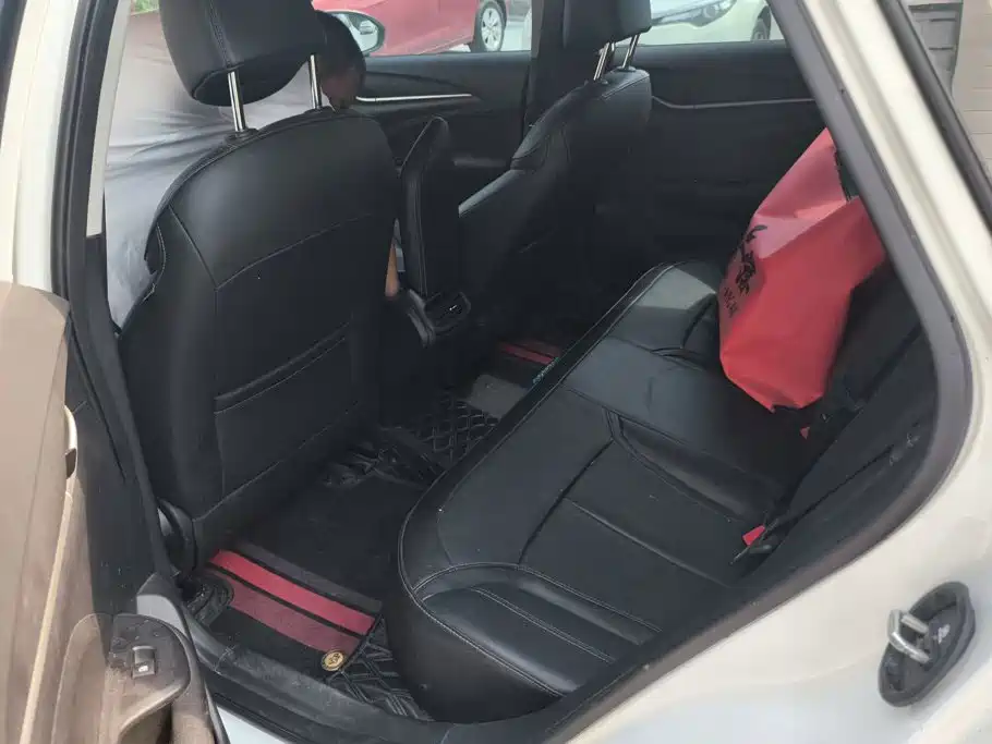 Buick Excelle — миниатюра 10