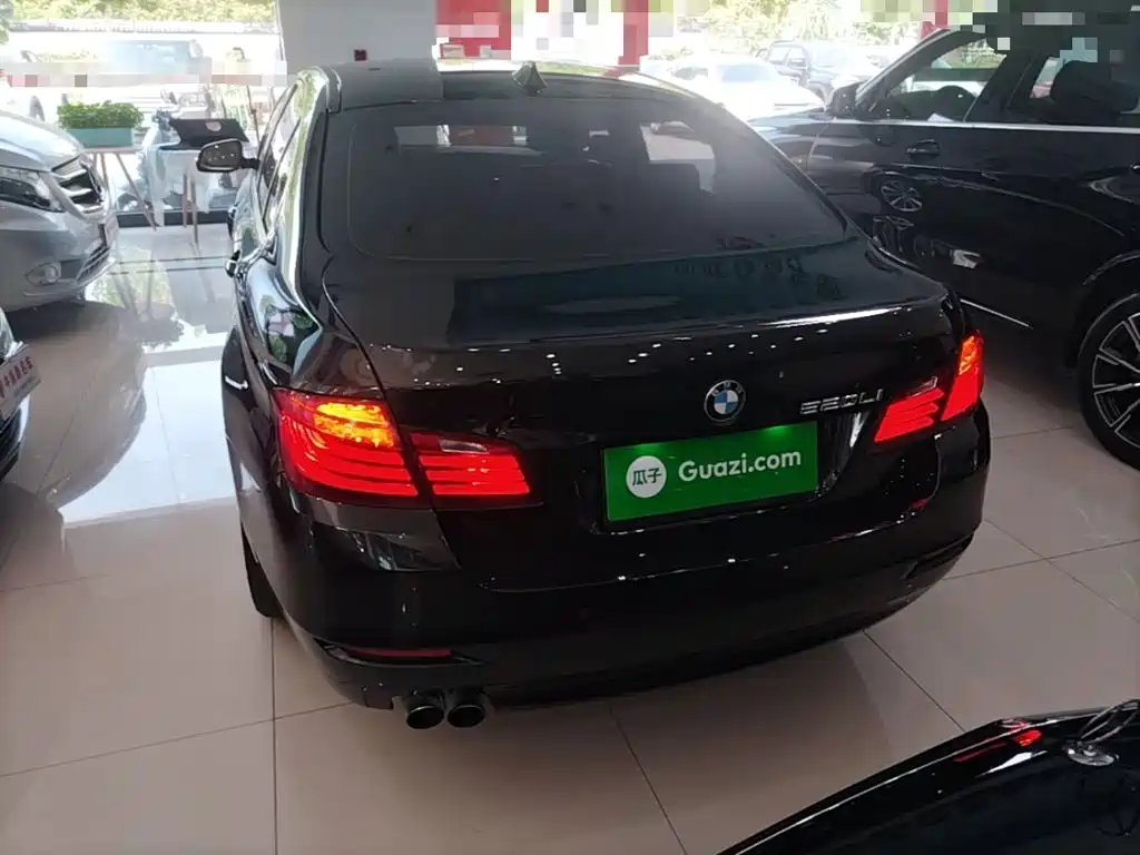 BMW 5 Series — миниатюра 6