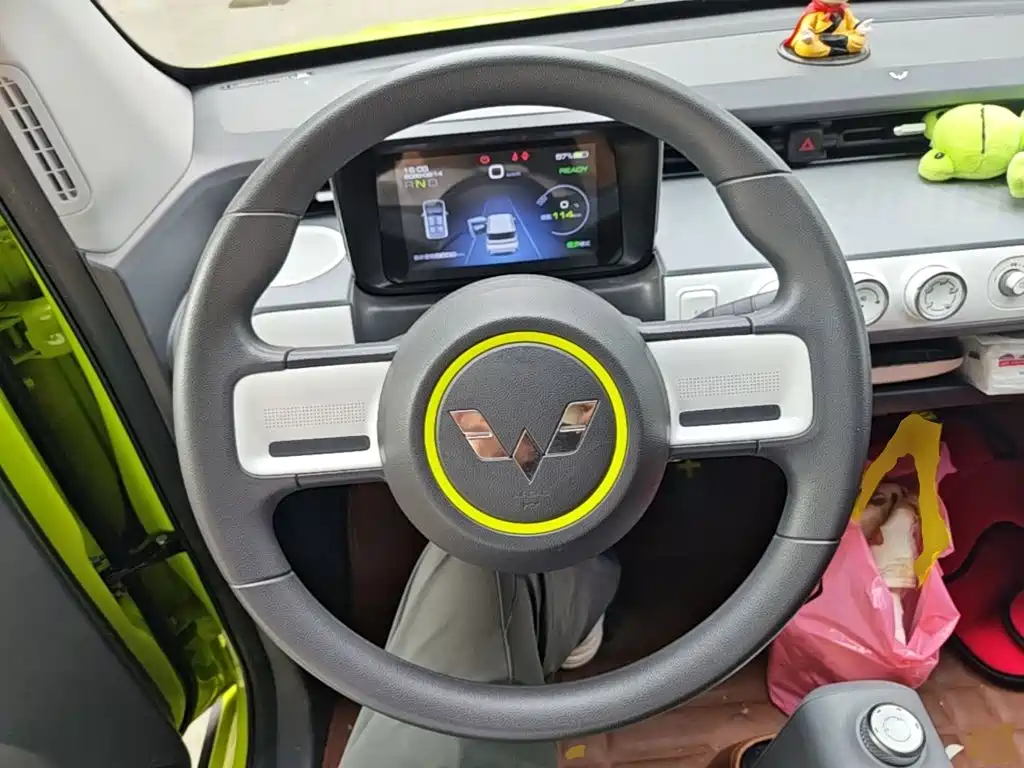 Wuling MINIEV — миниатюра 11