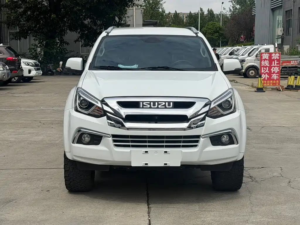 Isuzu MU-X — миниатюра 2