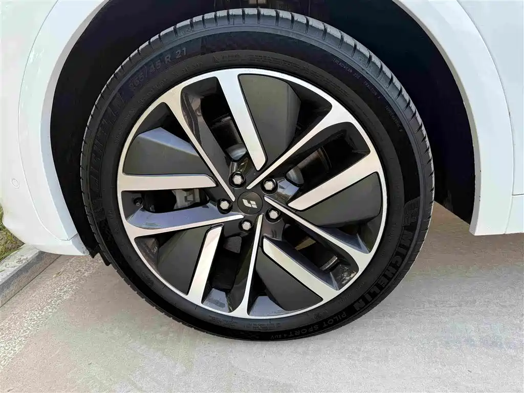 Li Auto Li L7 — миниатюра 4