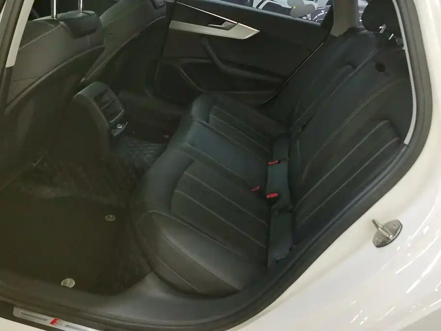 Audi A4L — миниатюра 11