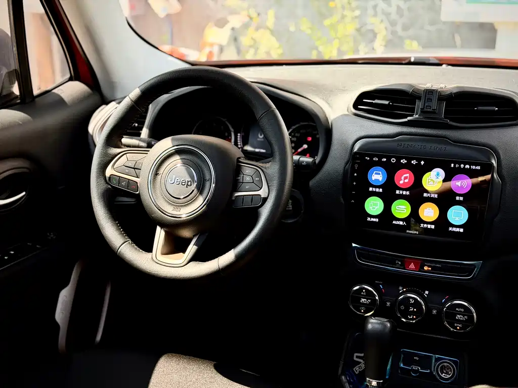 Jeep Renegade — миниатюра 8