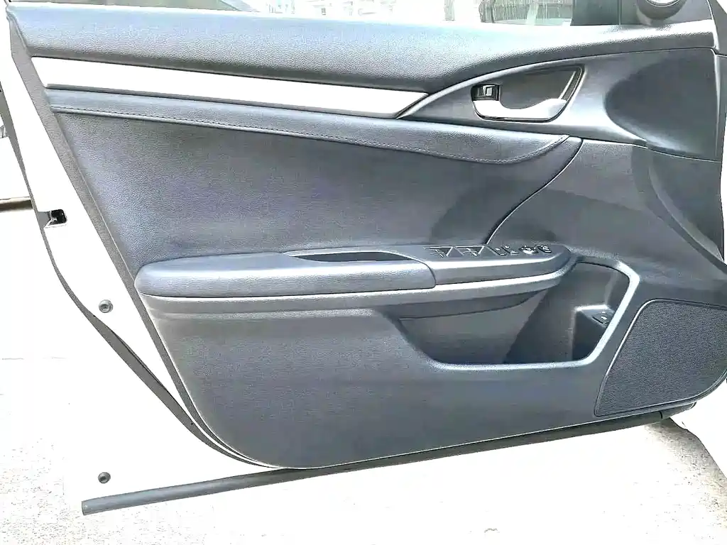 Honda Civic — миниатюра 16