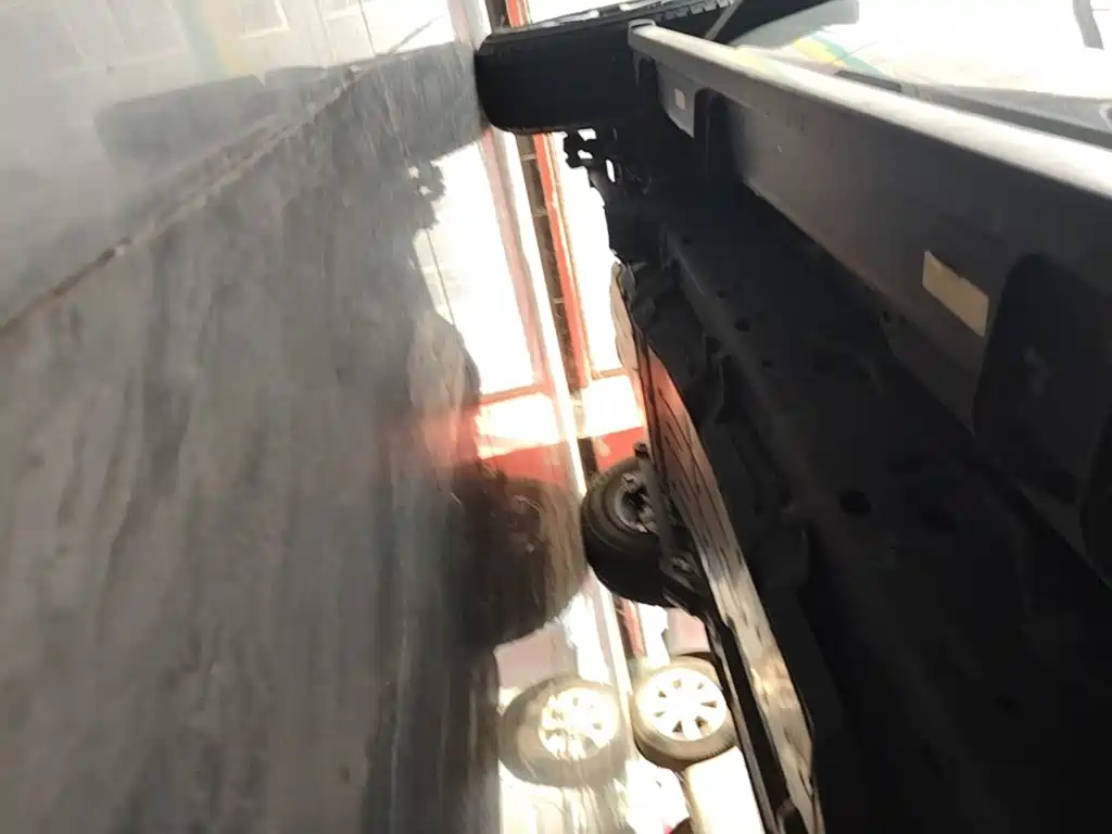 Ford Bronco — миниатюра 21