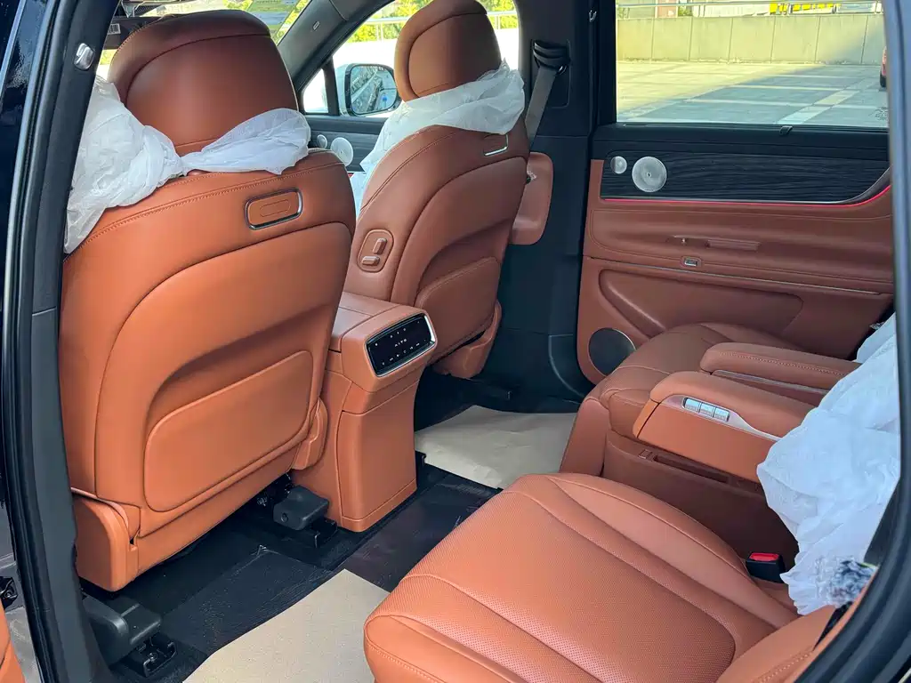 AITO ASK THE WORLD M9