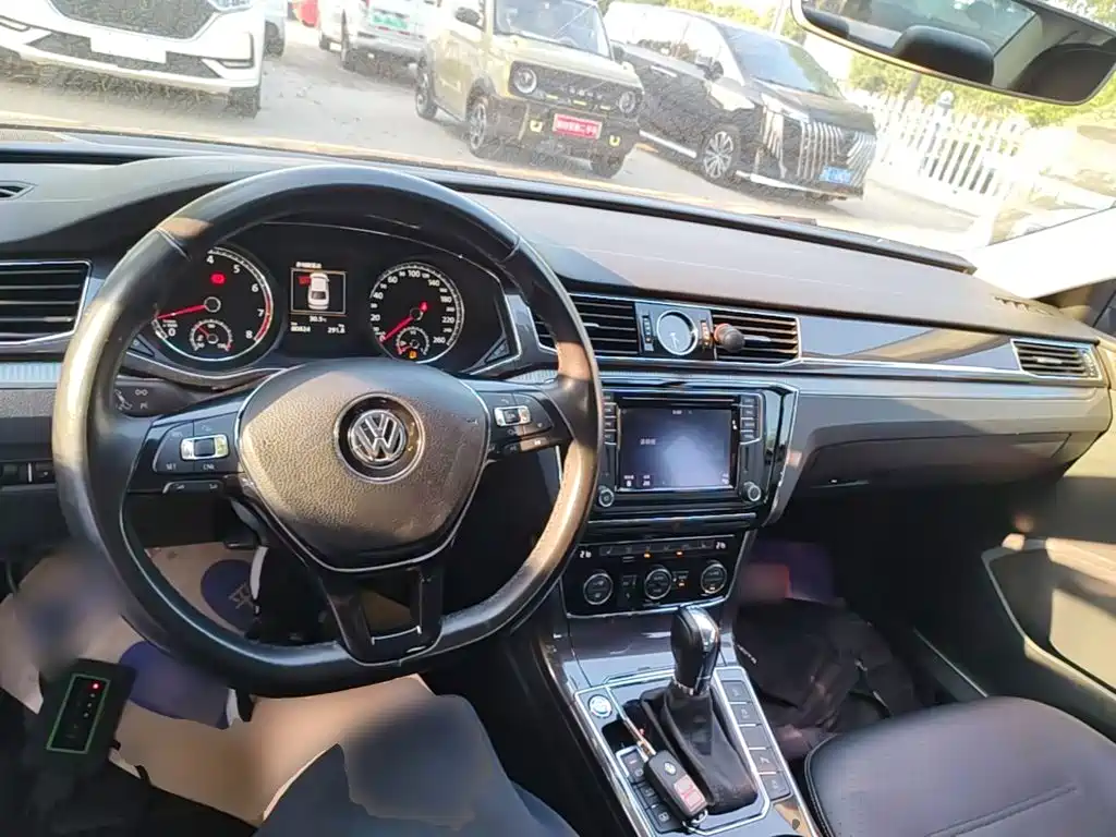 Volkswagen Passat — миниатюра 10