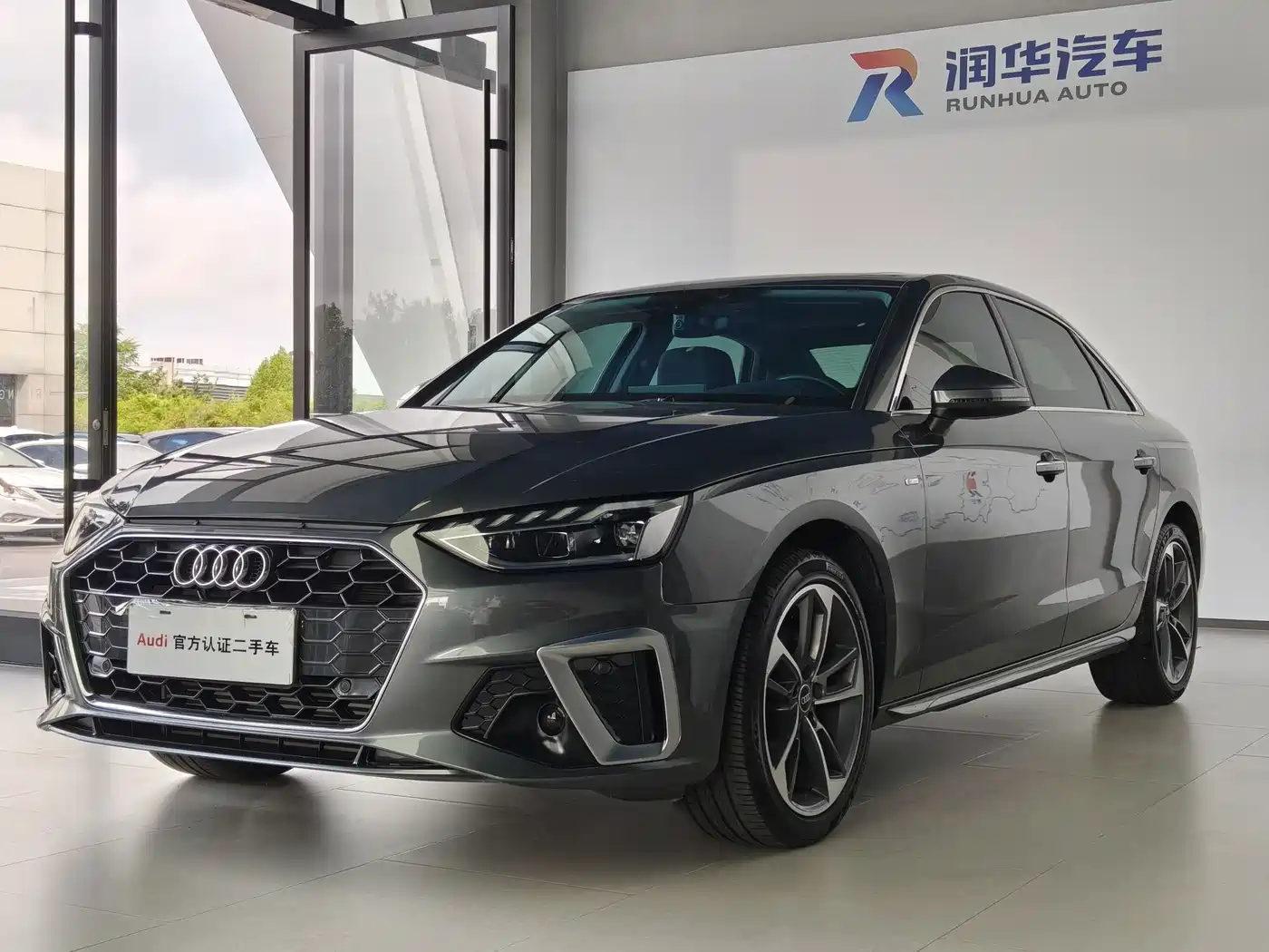 Audi A4L id 4622377 из Китая 9
