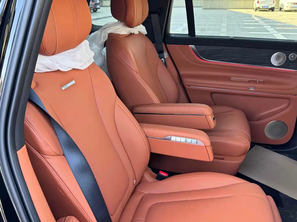 AITO ASK THE WORLD M9