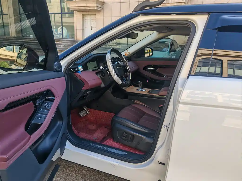 Land Rover Evoque PHEV — миниатюра 12