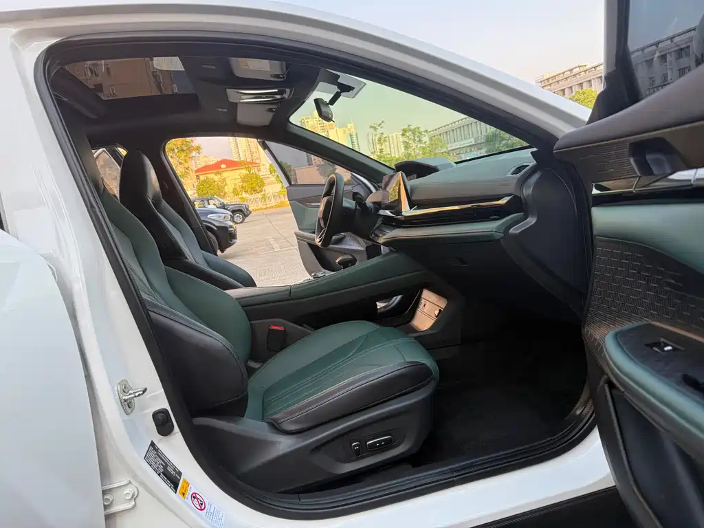 Changan UNI-V iDD — миниатюра 11