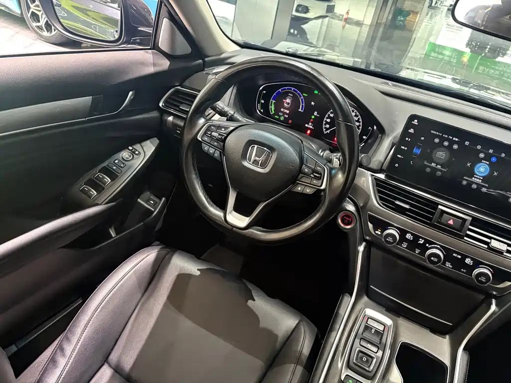 Honda Accord — миниатюра 9