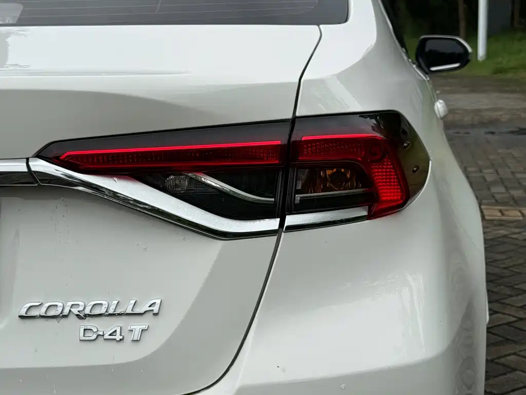 Toyota Corolla — миниатюра 13
