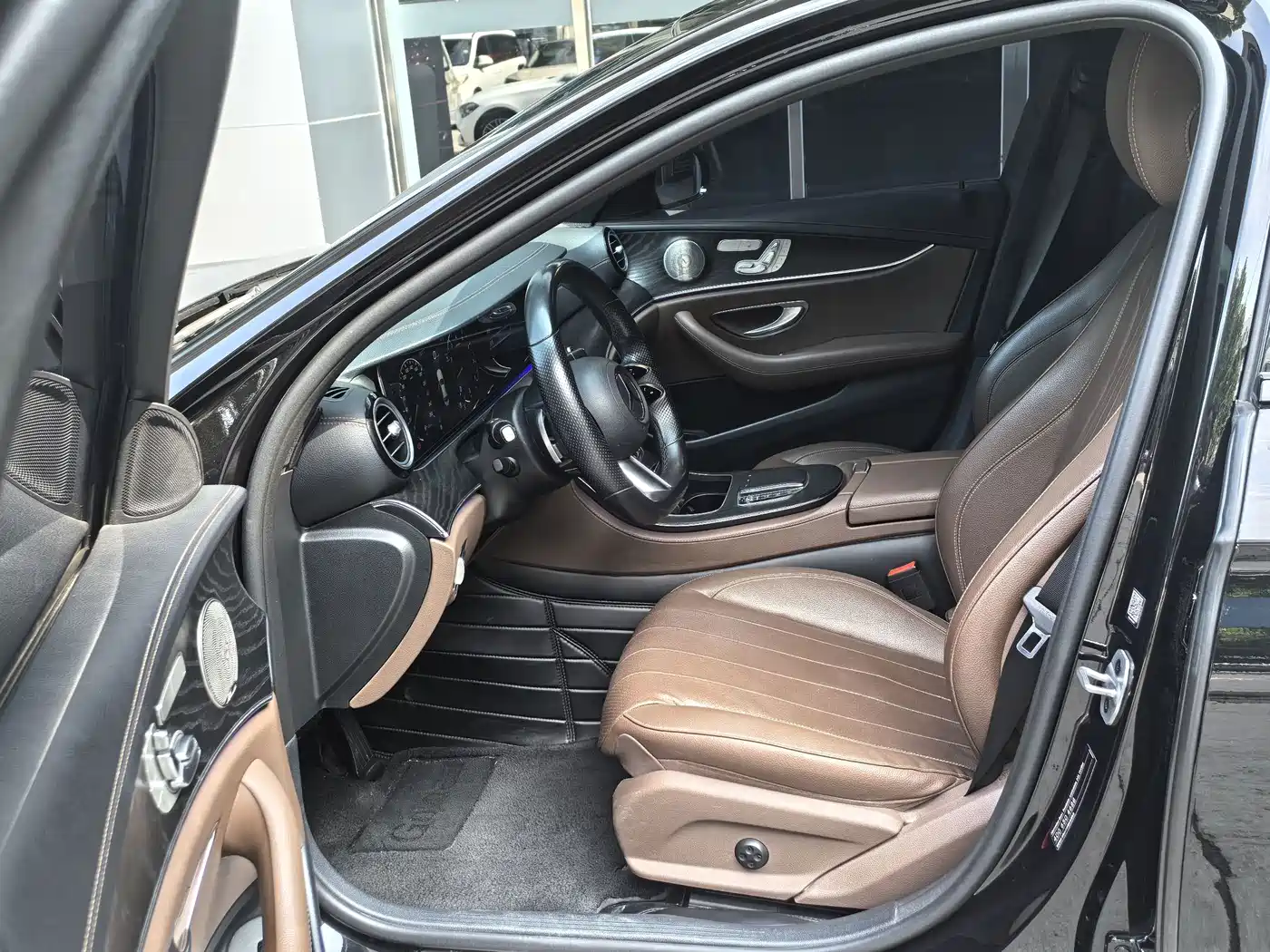 Mercedes-Benz E-Class id 4622303 из Китая 8