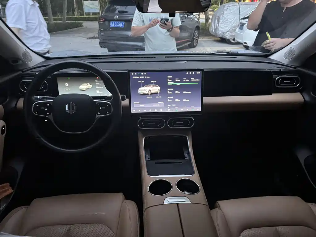 Leapmotor Leapmotor C11 — миниатюра 13