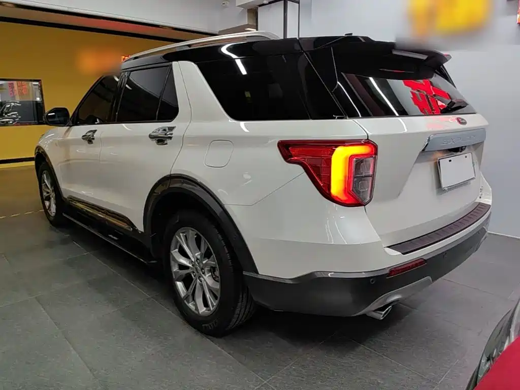 Ford Explorer — миниатюра 5