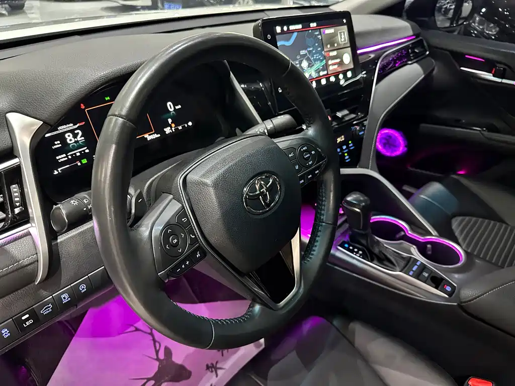 Toyota Camry — миниатюра 5