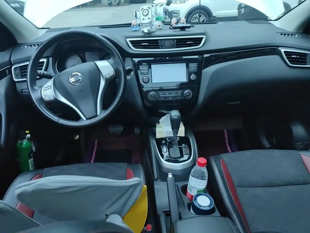 Nissan Qashqai — миниатюра 13