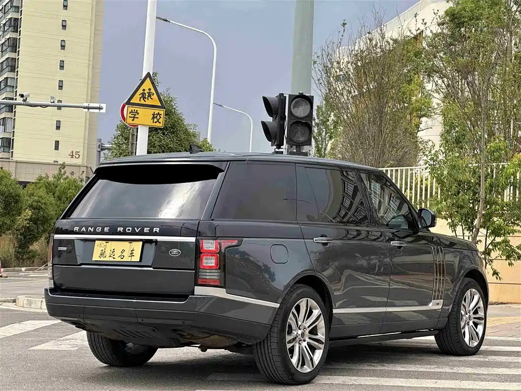 LAND ROVER RANGE ROVER