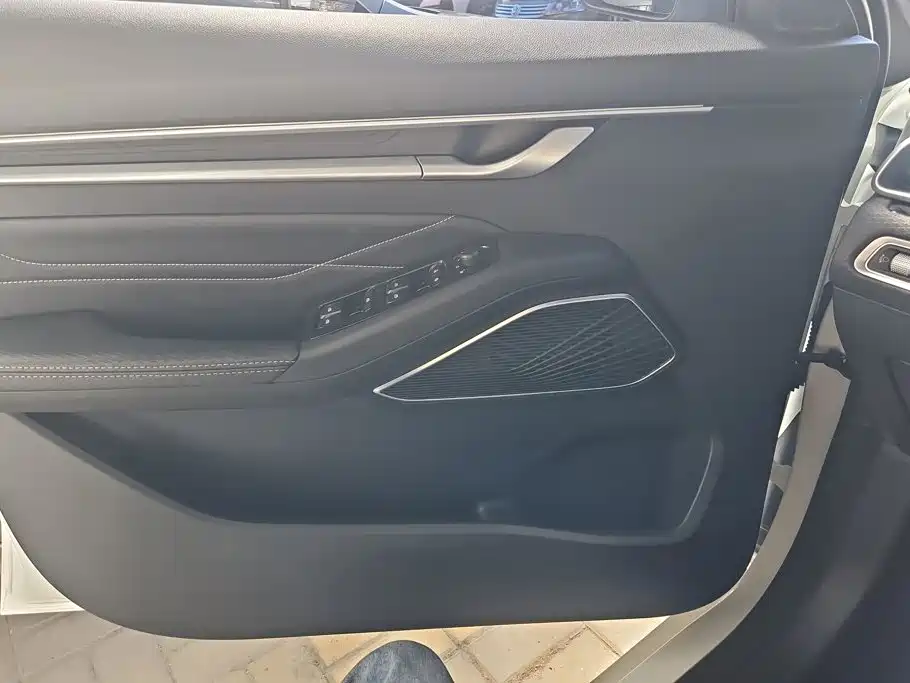 Geely Emgrand — миниатюра 7