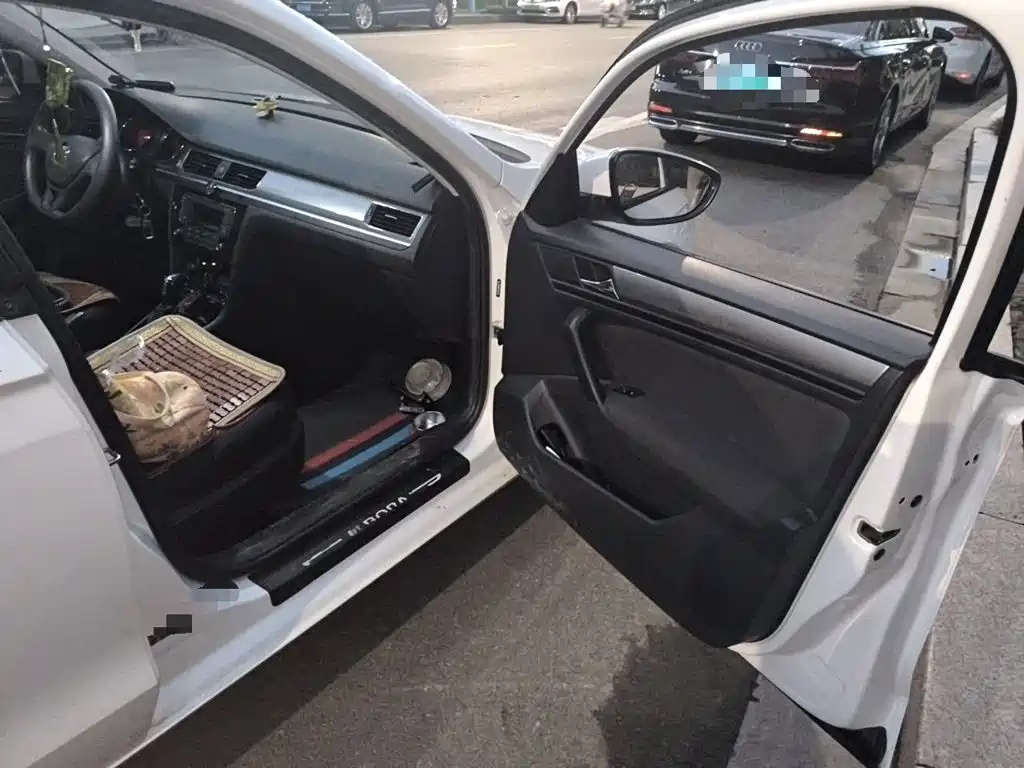 Volkswagen Bora — миниатюра 18
