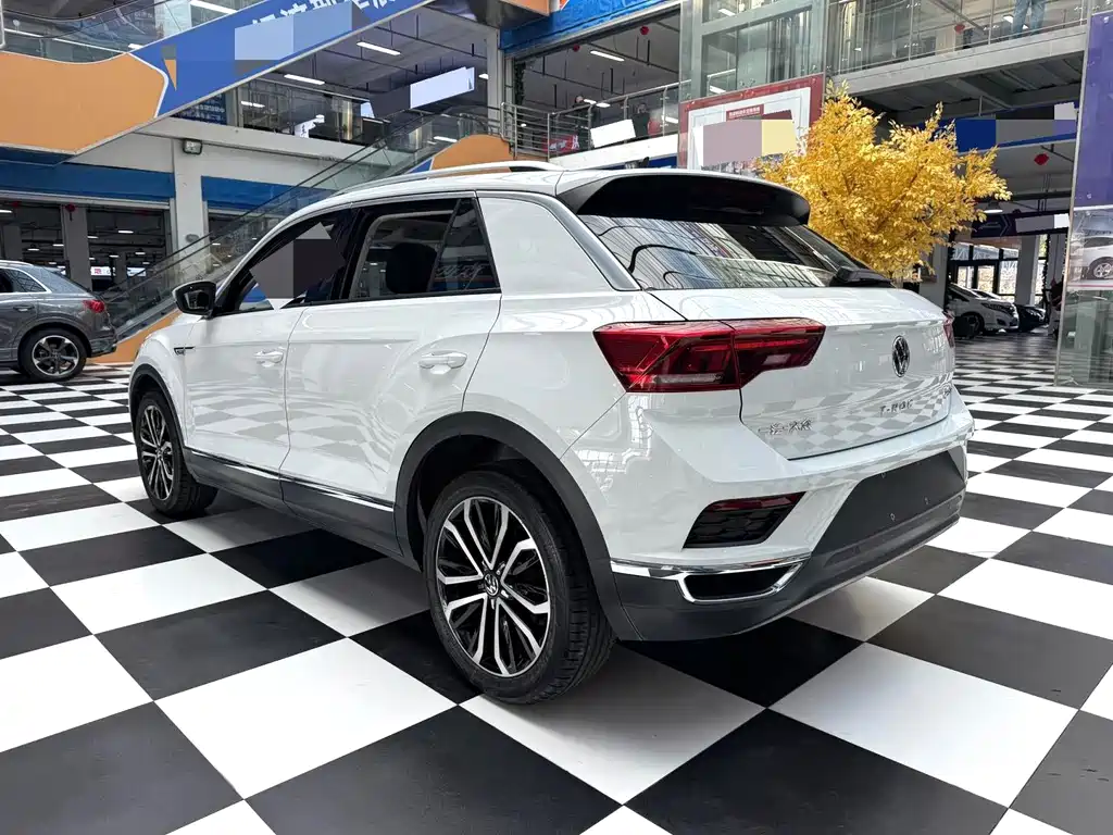 Volkswagen T-Roc — миниатюра 17