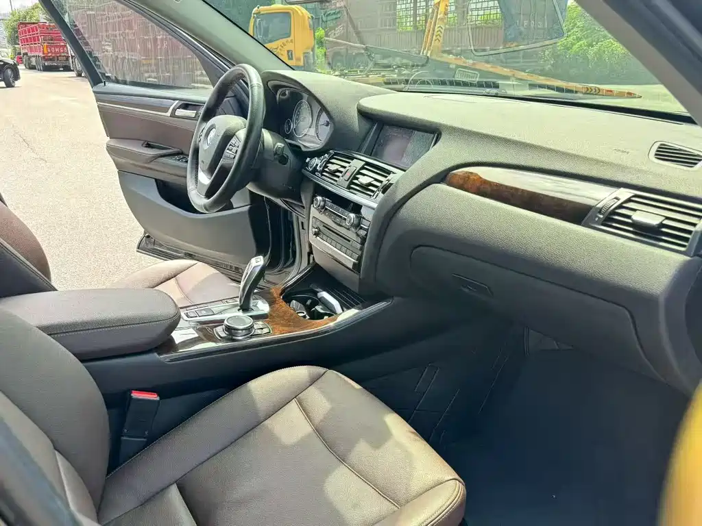 BMW X4 — миниатюра 8