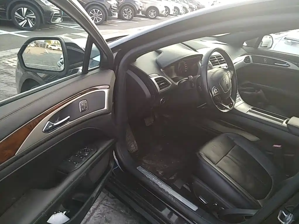 Lincoln MKZ — миниатюра 16
