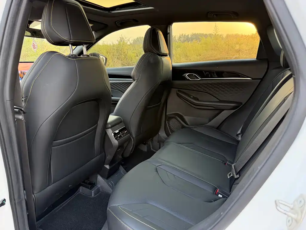 Geely Binyue — миниатюра 6