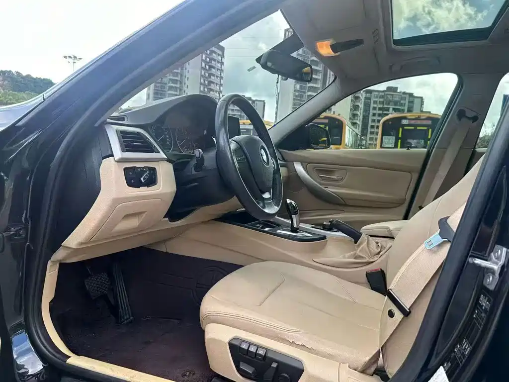 BMW 3 Series — миниатюра 4
