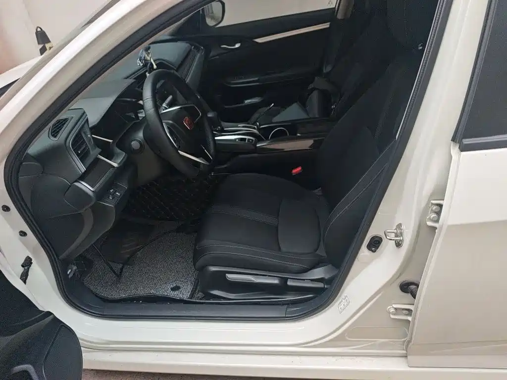 Honda Civic — миниатюра 8