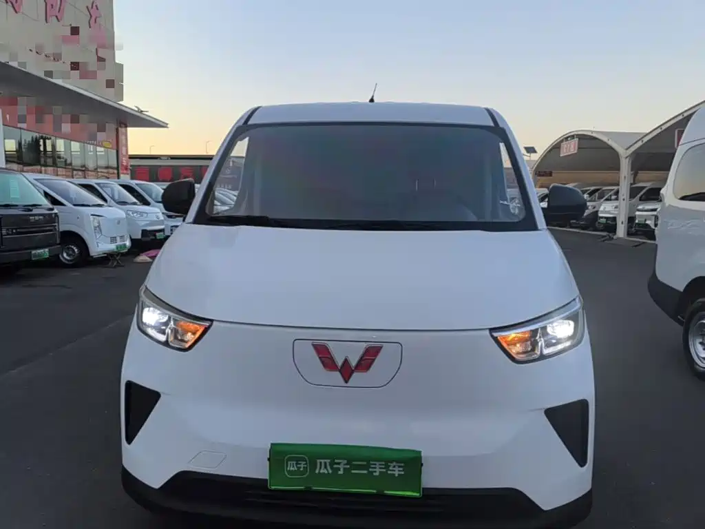 Wuling Yangguang — миниатюра 3