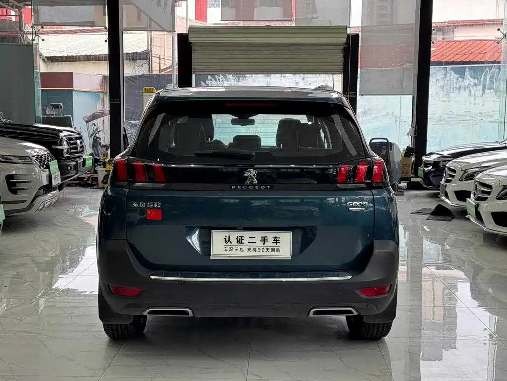 Peugeot 5008 — миниатюра 5