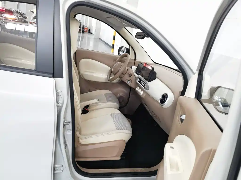 Wuling MINIEV — миниатюра 23
