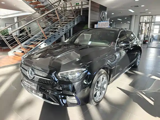 MERCEDES-BENZ E CLASS 2021