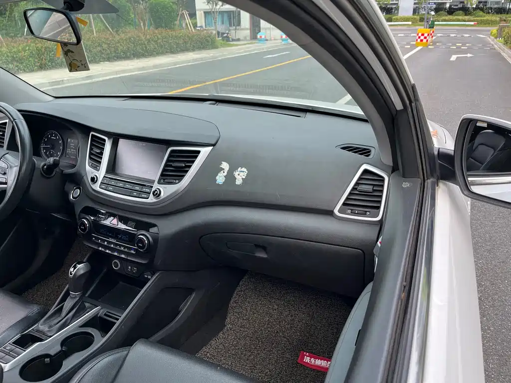 Hyundai Tucson — миниатюра 18