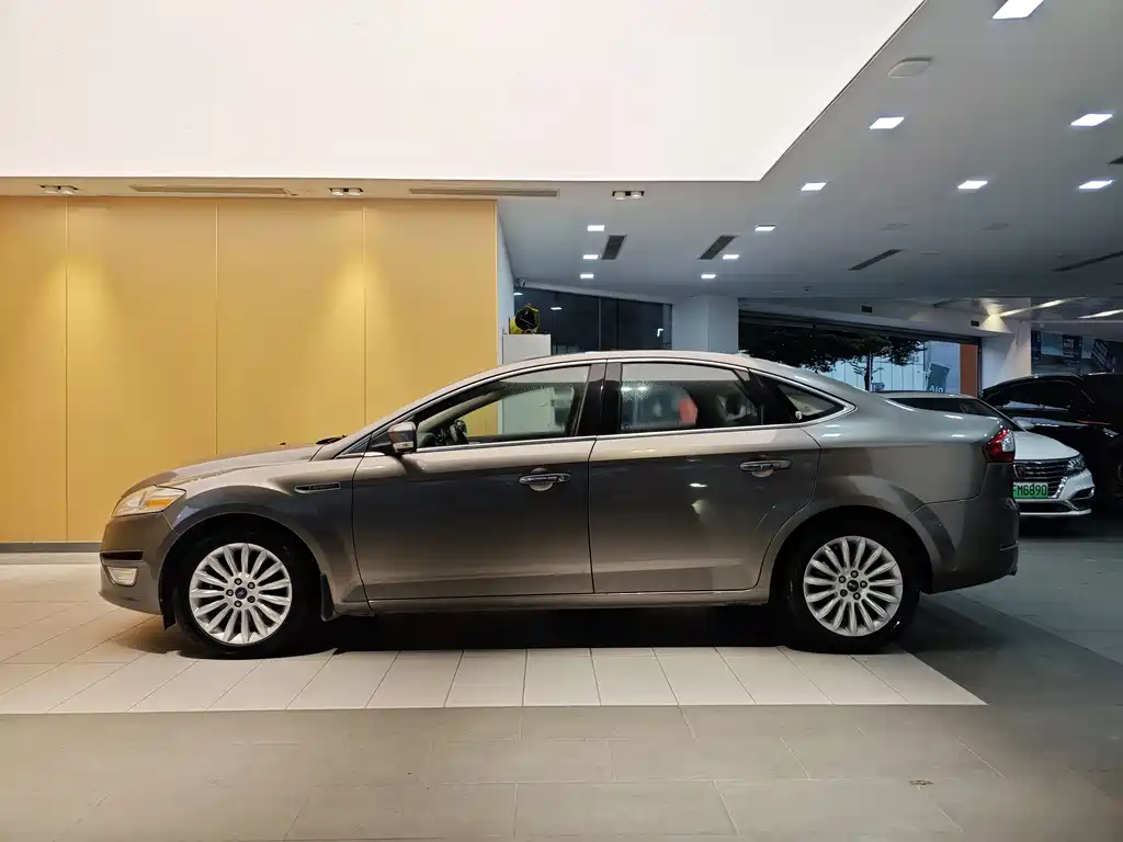 Ford Mondeo - 2011 2.0L GTDi200 Fashion