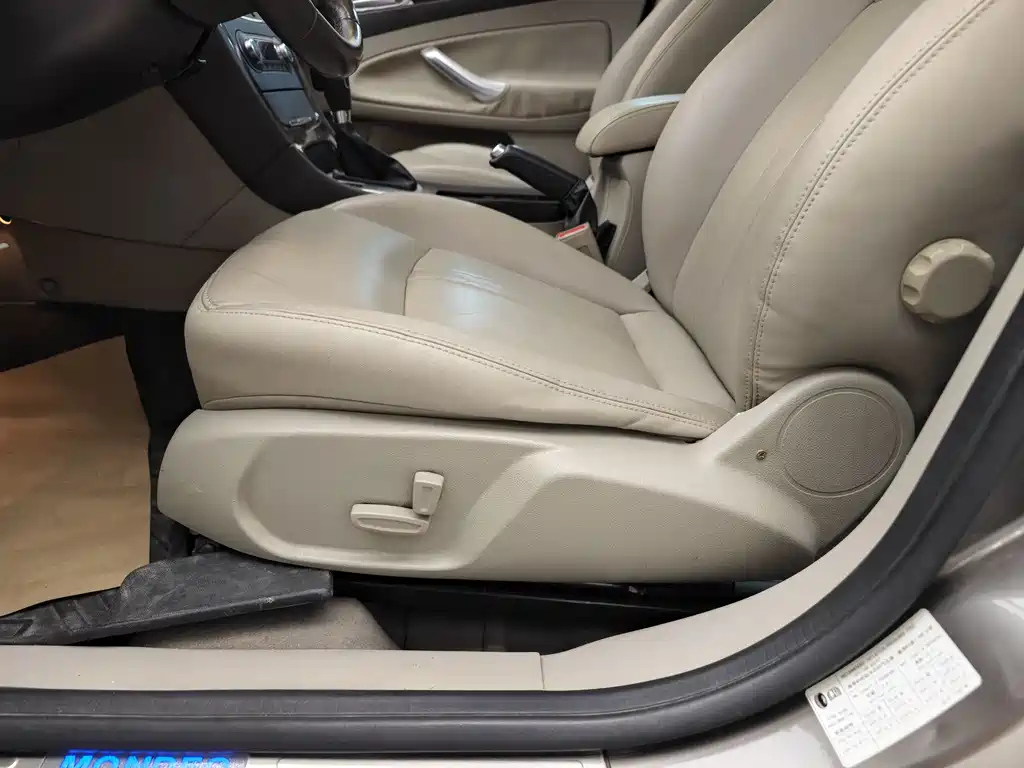 Ford Mondeo - 2011 2.0L GTDi200 Fashion