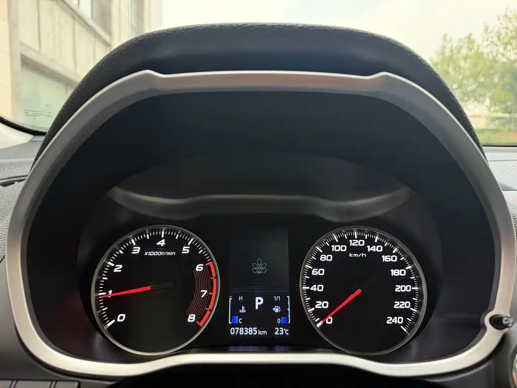 Mitsubishi Eclipse Cross — миниатюра 7