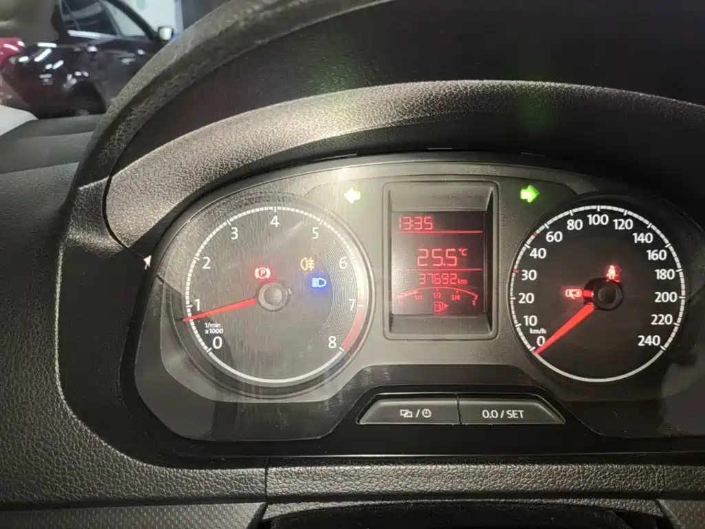 Volkswagen Jetta — миниатюра 12