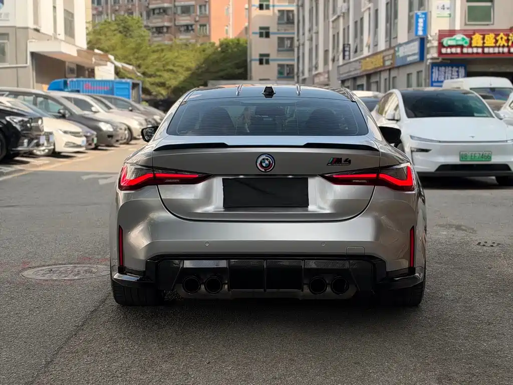 BMW M4 — миниатюра 5