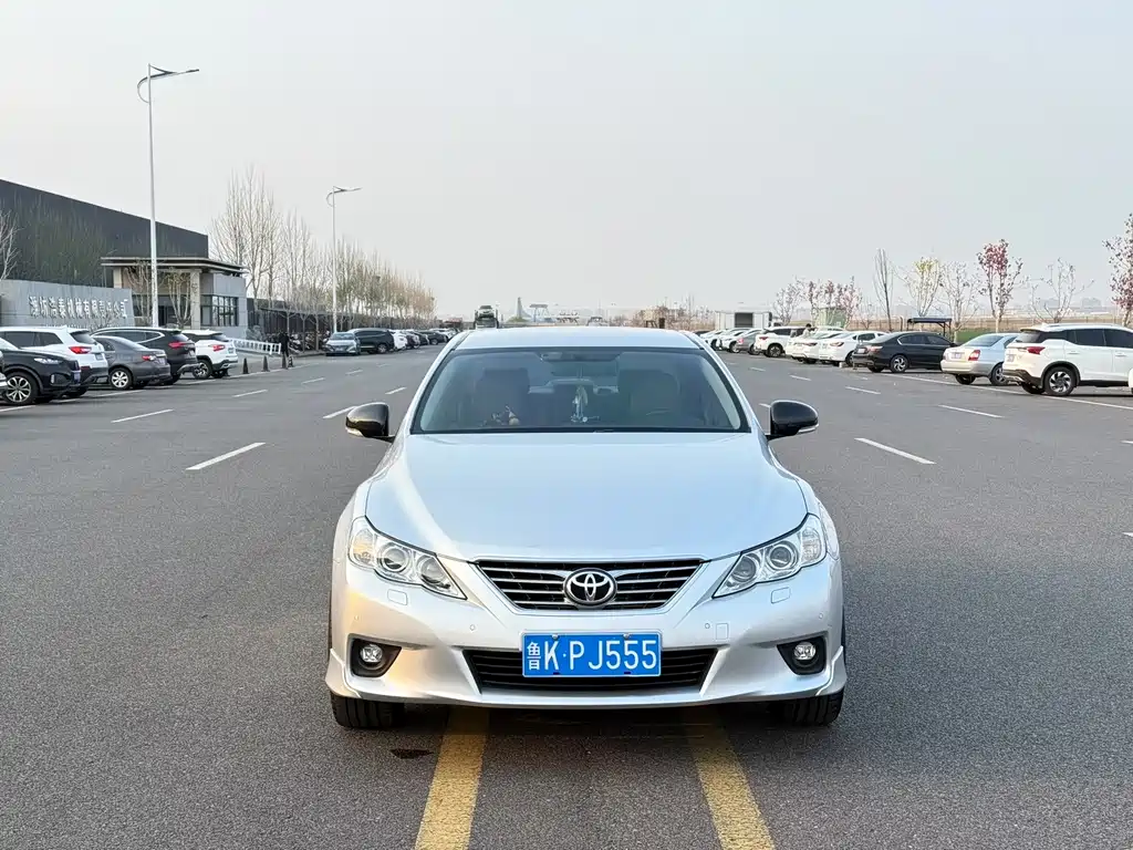 Toyota Reiz — миниатюра 4